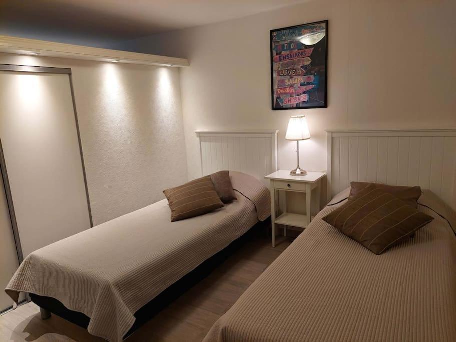 Laegenhet Pa Landet Naera Stan Apartment Jonsered Bagian luar foto